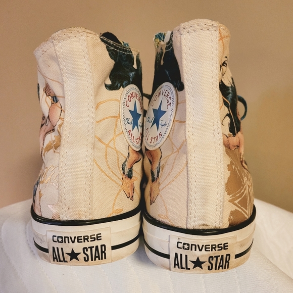 Wonder Woman Converse All Star High Tops - Picture 3 of 5
